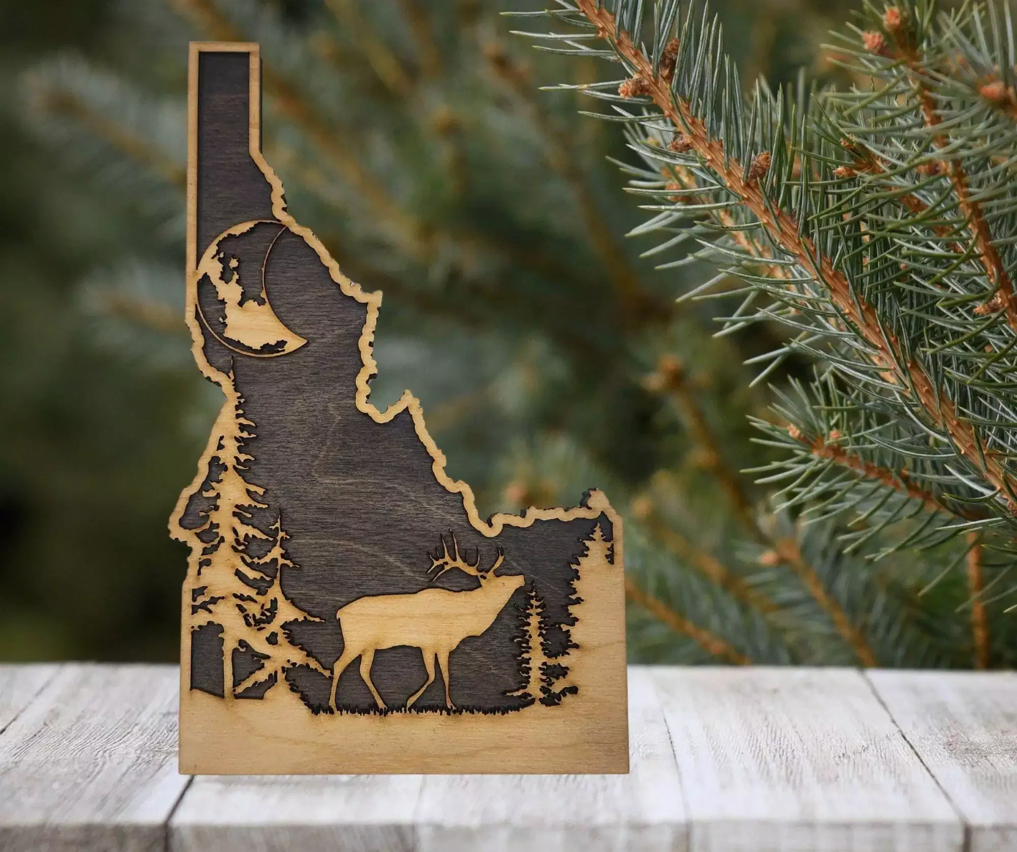 Idaho Sign - Rustic Home Decor with Forest Scene, Perfect Gift for Idaho Lovers & Nature Enthusiasts - Gray Stain