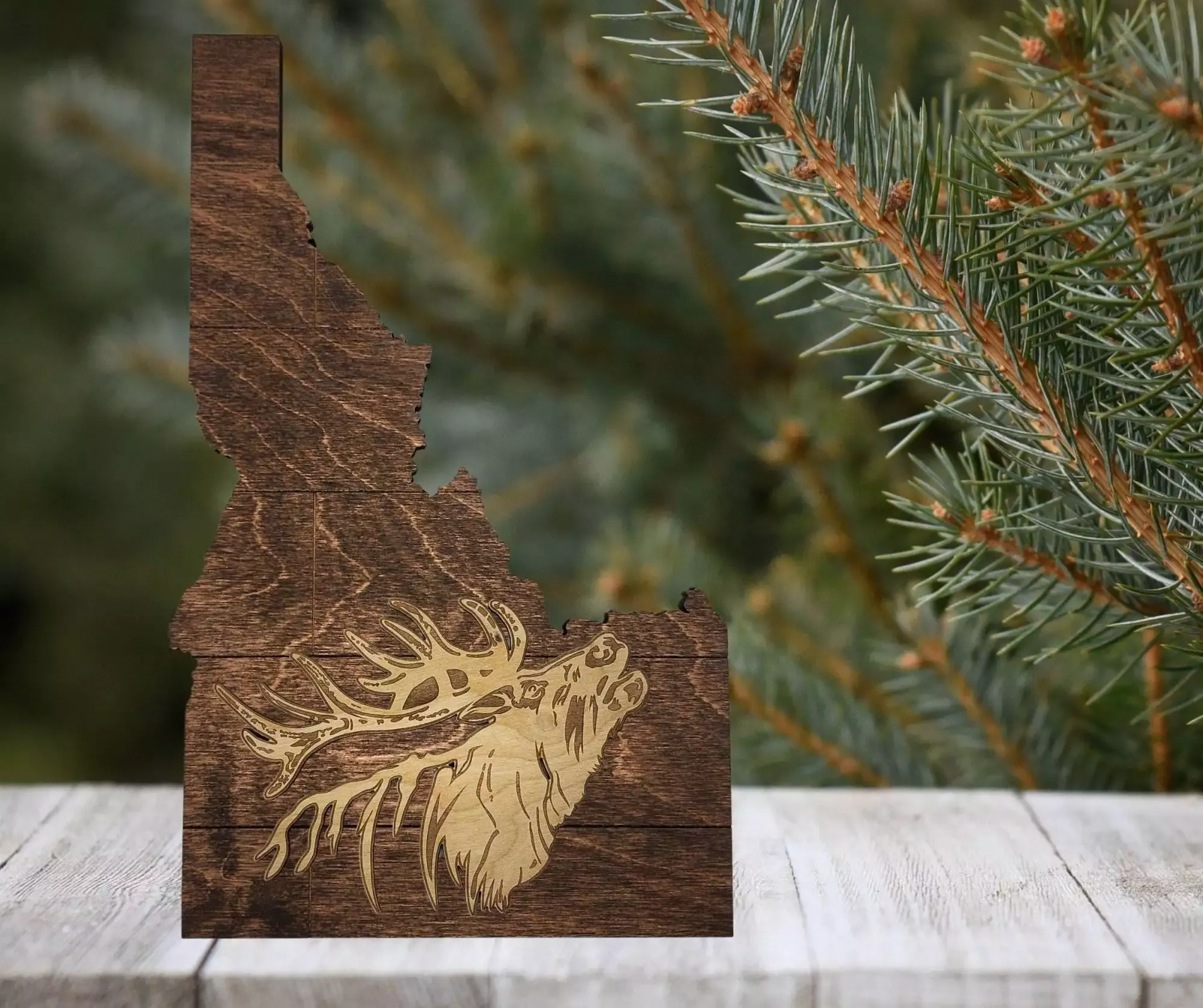 Idaho Sign - Rustic Home Decor with Elk Head, Perfect Gift for Idaho Lovers & Nature Enthusiasts - Walnut Plank Stain